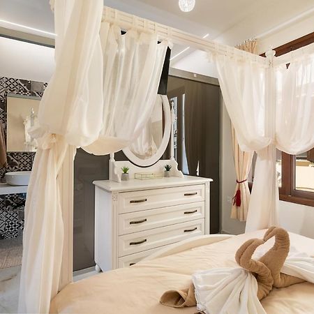 Chrisselen Palazzo Colombo Apartman Hriszí Aktí Haniá Kültér fotó
