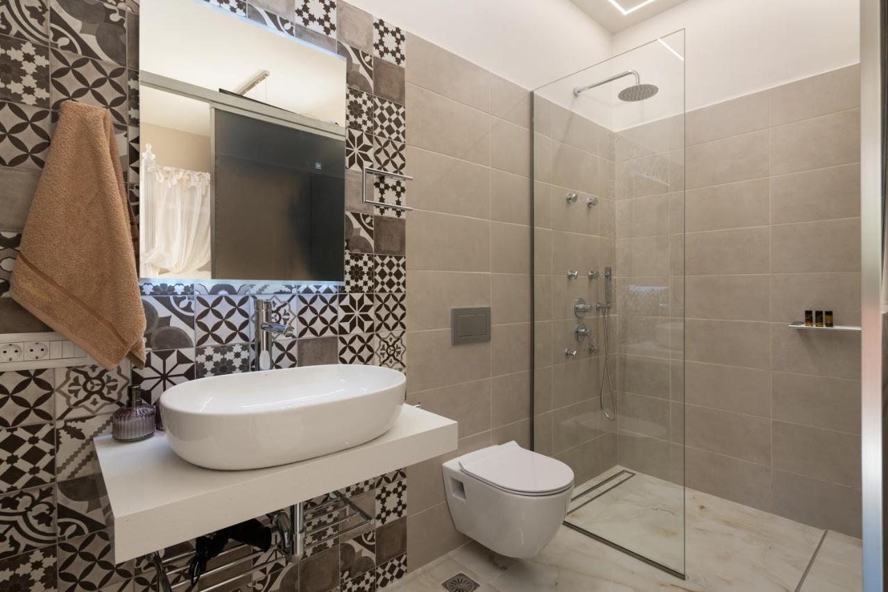 Chrisselen Palazzo Colombo Apartman Hriszí Aktí Haniá Kültér fotó